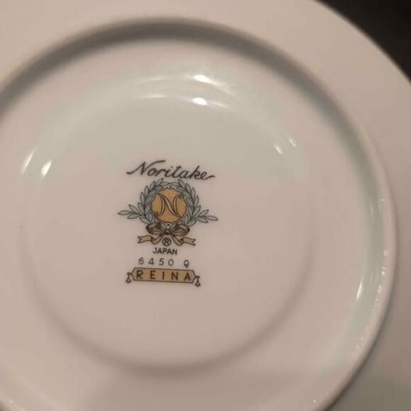 Noritake Saucer Reina 6450Q 6" Plate White With Silver Edge - Picture 4 of 5